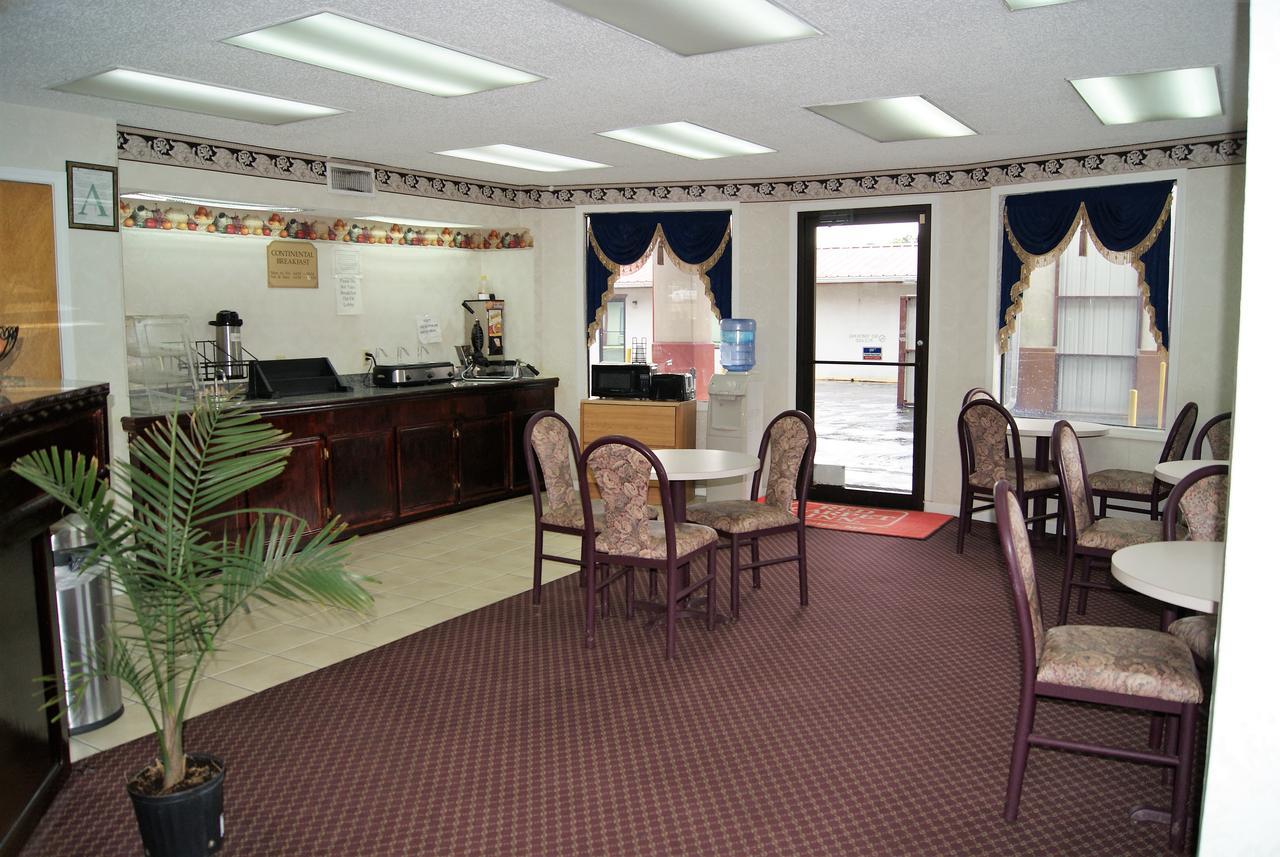 Red Carpet Inn - Natchez Buitenkant foto